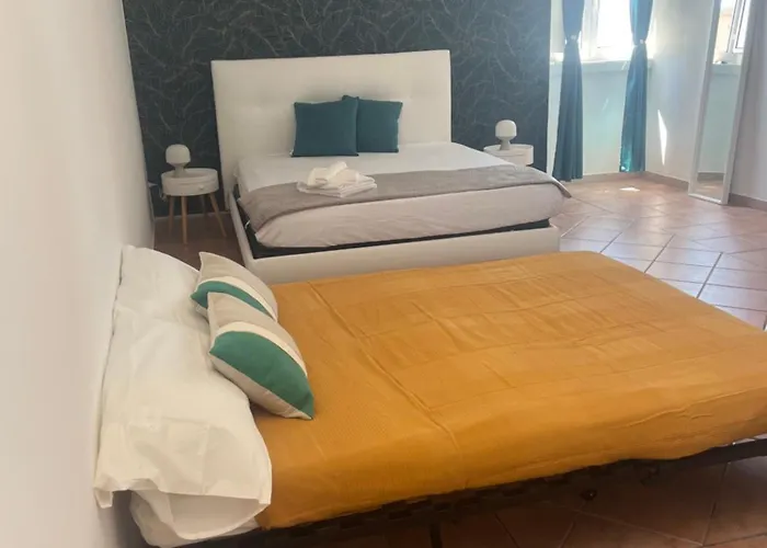 Holiday Apartment דירה *