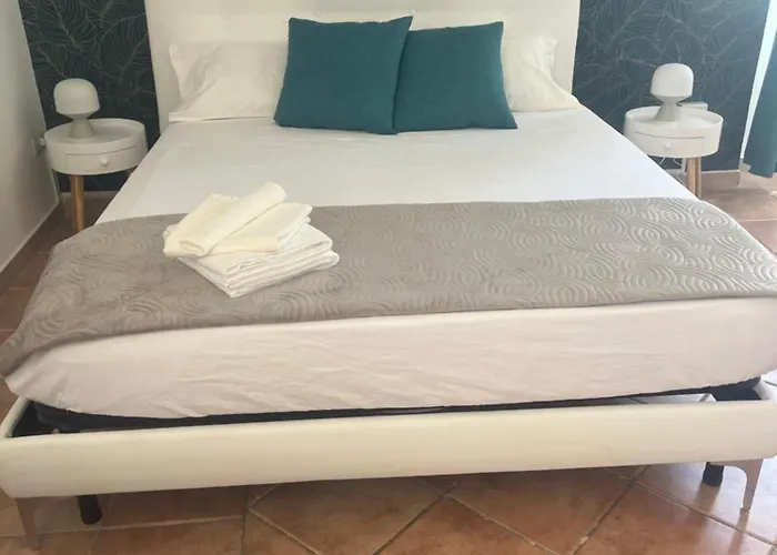 Holiday Apartment * בארי